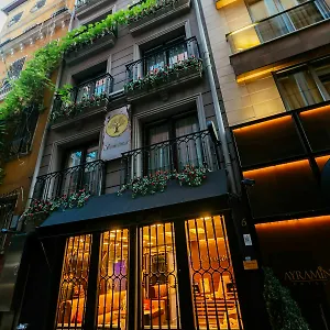 Otel Sometimes Taksim, İstanbul
